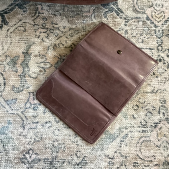 Frye purse/wallet - Picture 3 of 4